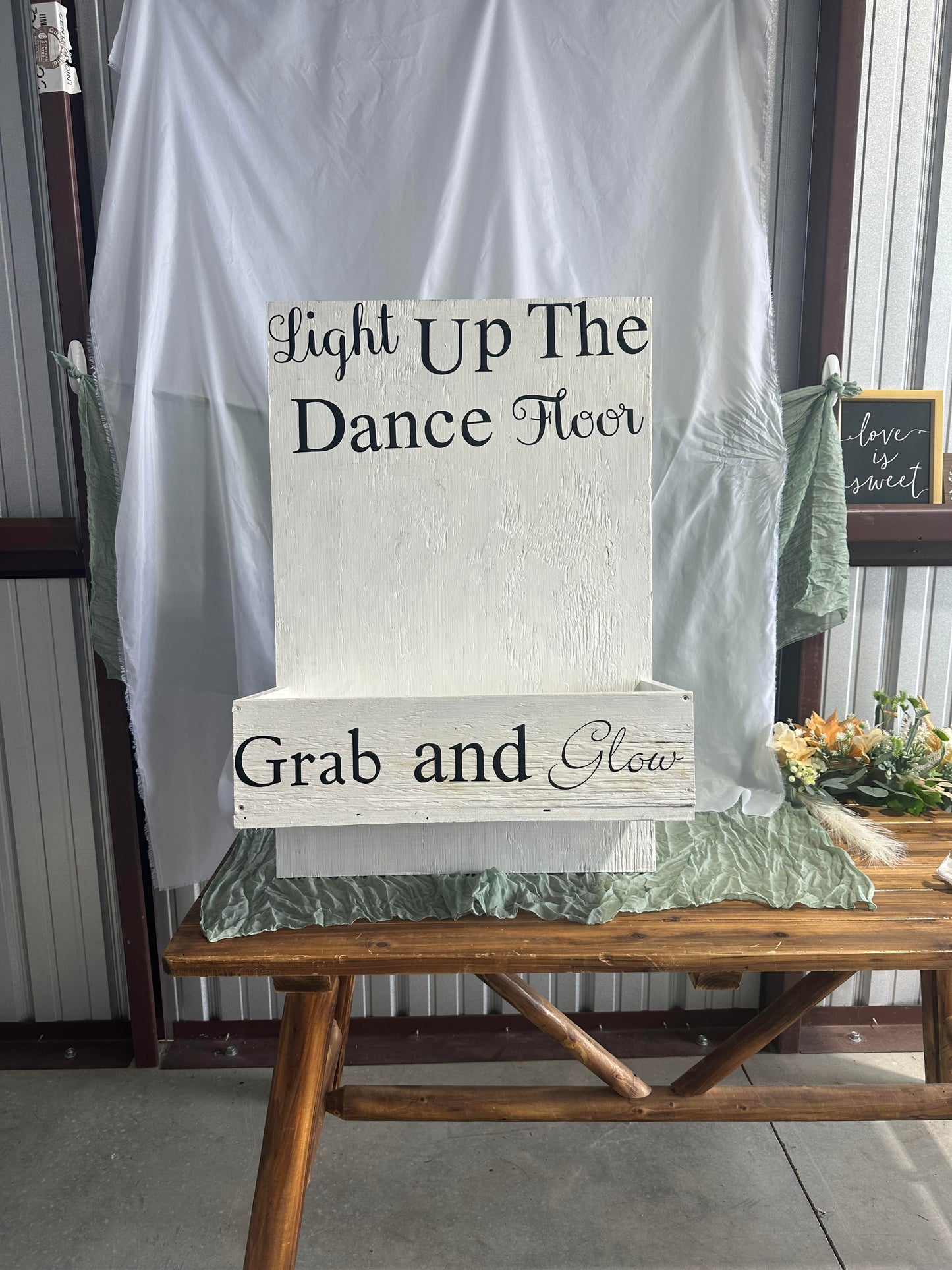 Grab and Glow Glowstick Stand