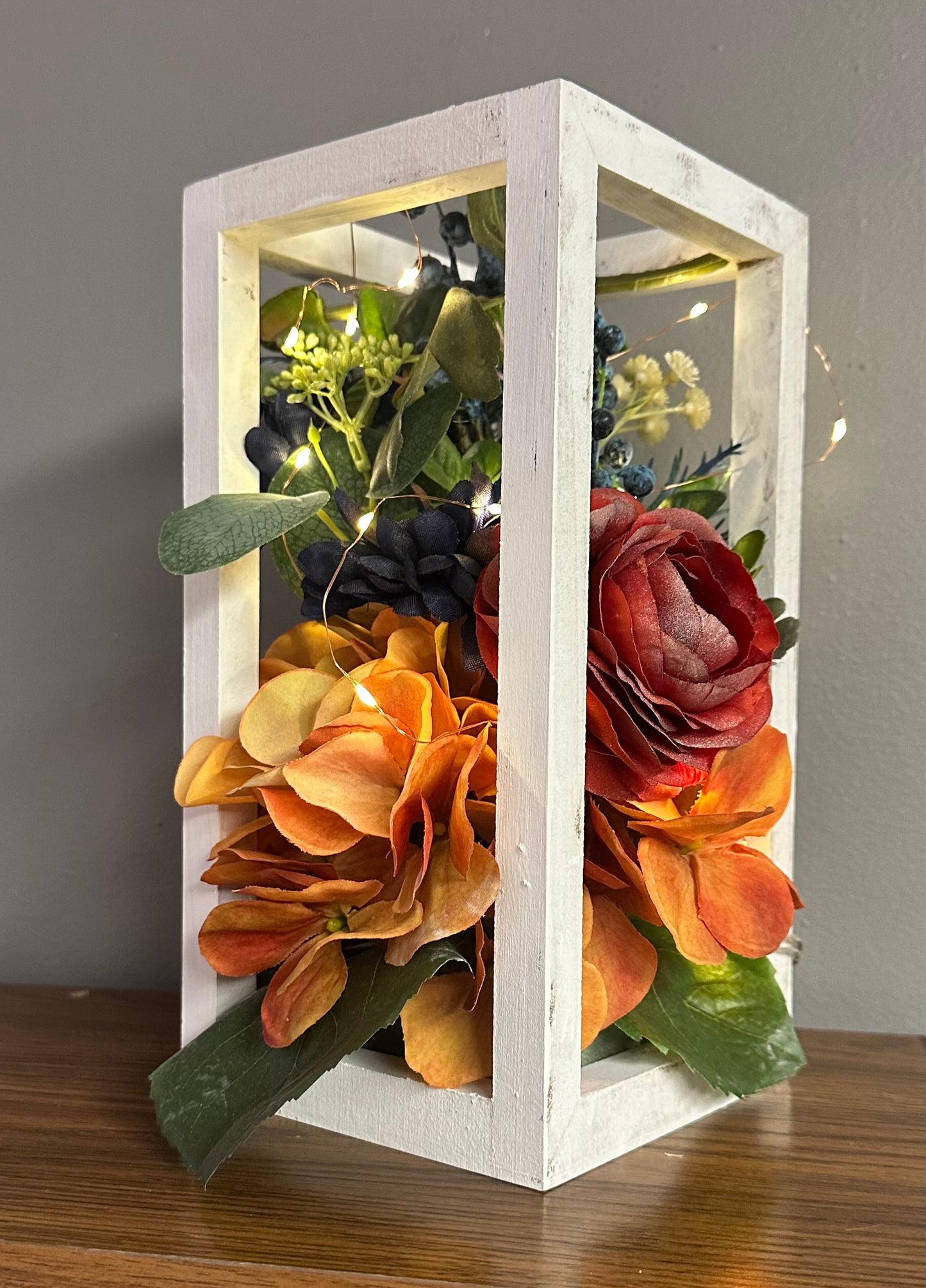 White Wooden Frame Centerpieces